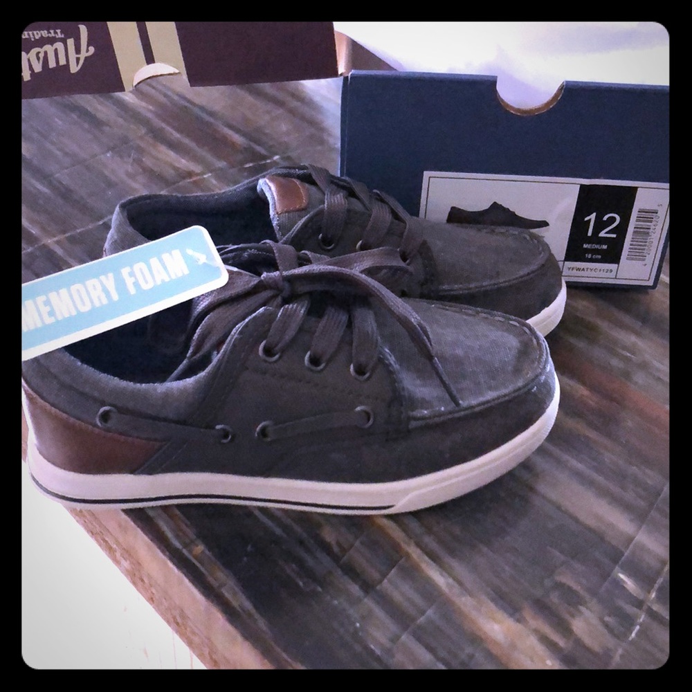 Kids shoes